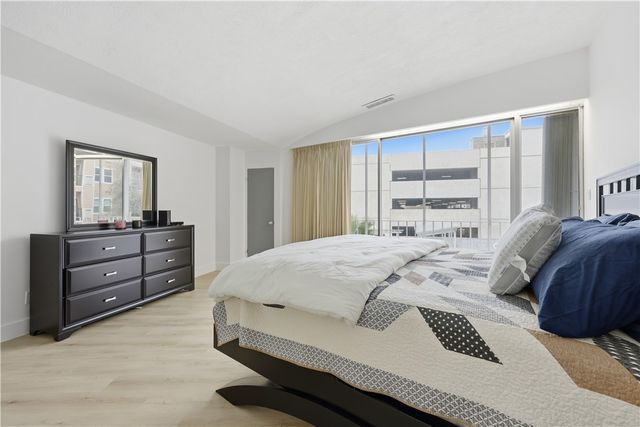 823 S Water St 3F, Corpus Christi, TX 78401