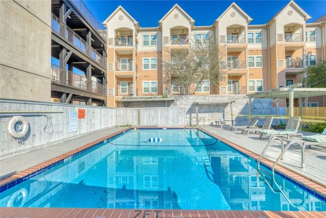 823 S Water St 3F, Corpus Christi, TX 78401