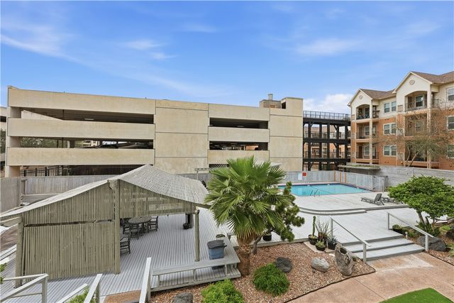 823 S Water St 3F, Corpus Christi, TX 78401