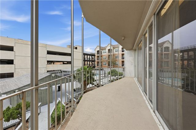 823 S Water St 3F, Corpus Christi, TX 78401