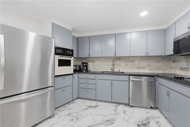 823 S Water St 3F, Corpus Christi, TX 78401