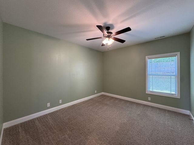 851 Cherry Blossom Ln, Clarksville, TN 37040