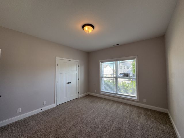 851 Cherry Blossom Ln, Clarksville, TN 37040