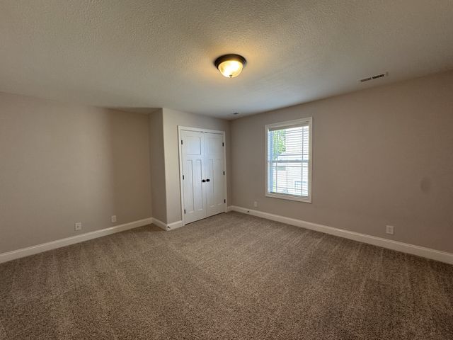 851 Cherry Blossom Ln, Clarksville, TN 37040