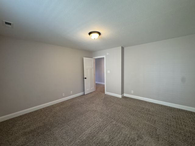 851 Cherry Blossom Ln, Clarksville, TN 37040