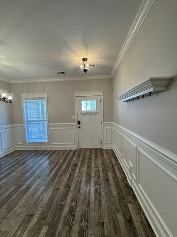 851 Cherry Blossom Ln, Clarksville, TN 37040