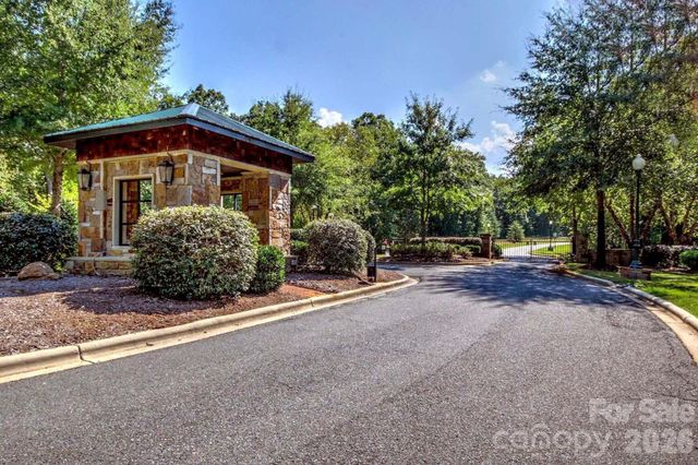 2261 Sierra Trace Road, Denton, NC 27239