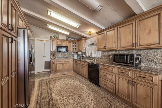 5830 Robin Hill 3, Lakeport, CA 95453