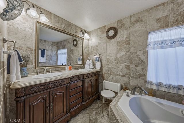 5830 Robin Hill 3, Lakeport, CA 95453
