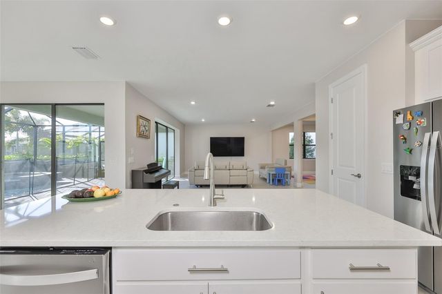 16320 HIDDEN OAK LOOP, Bradenton, FL 34211