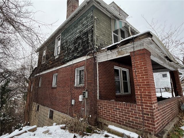 611 Singer Pl, Homewood Brushton, PA 15221