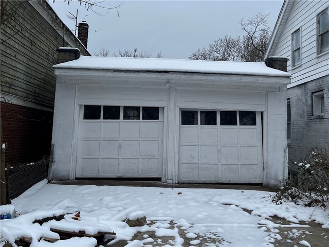 611 Singer Pl, Homewood Brushton, PA 15221