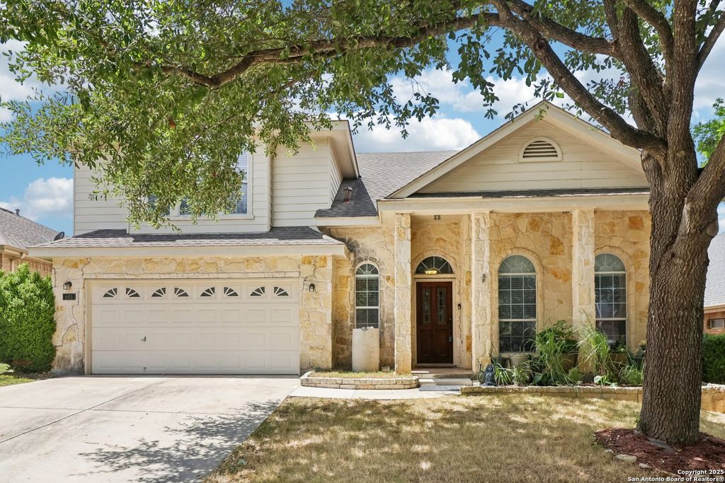 685 La Bahia Loop, New Braunfels, TX 78132