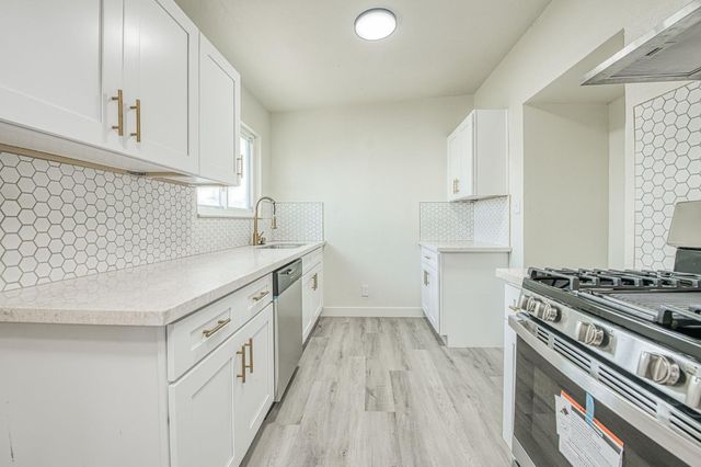 255 W Hawes Avenue, Fresno, CA 93706