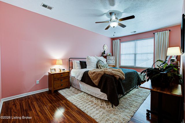 10203 Lark Meadow Dr UNIT 203, Louisville, KY 40291