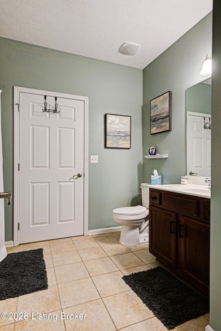 10203 Lark Meadow Dr UNIT 203, Louisville, KY 40291