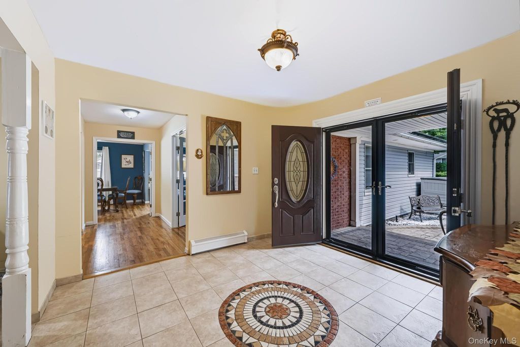 281 Town Line Road, East Northport, NY 11731 — photo 3