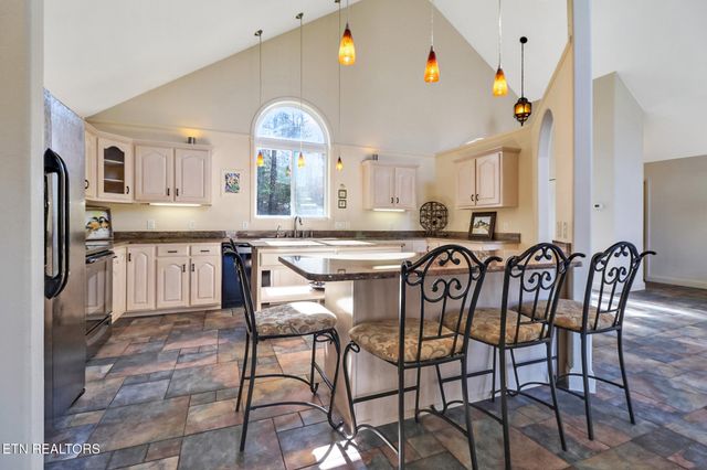 14 Needham Terrace, Crossville, TN 38558