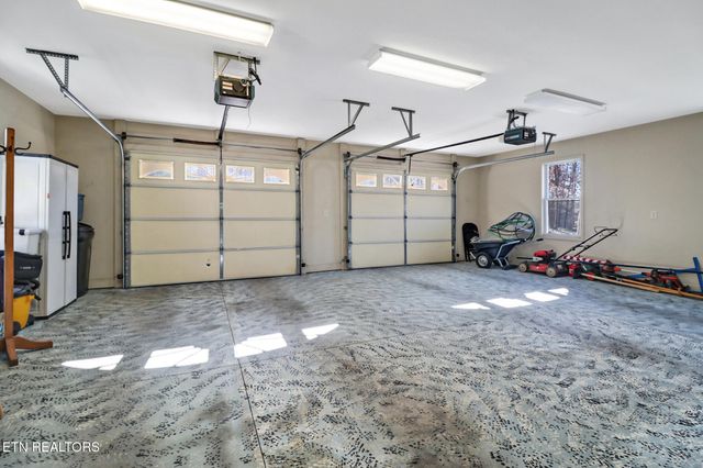 14 Needham Terrace, Crossville, TN 38558