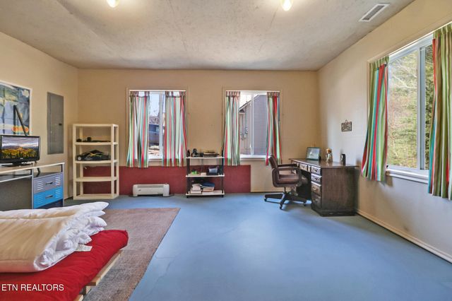 14 Needham Terrace, Crossville, TN 38558