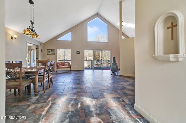 14 Needham Terrace, Crossville, TN 38558