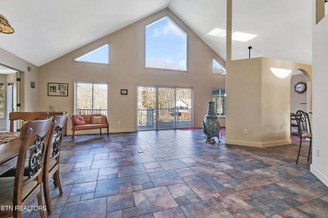 14 Needham Terrace, Crossville, TN 38558