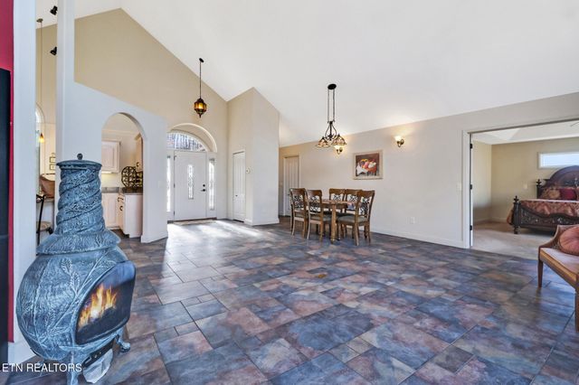 14 Needham Terrace, Crossville, TN 38558