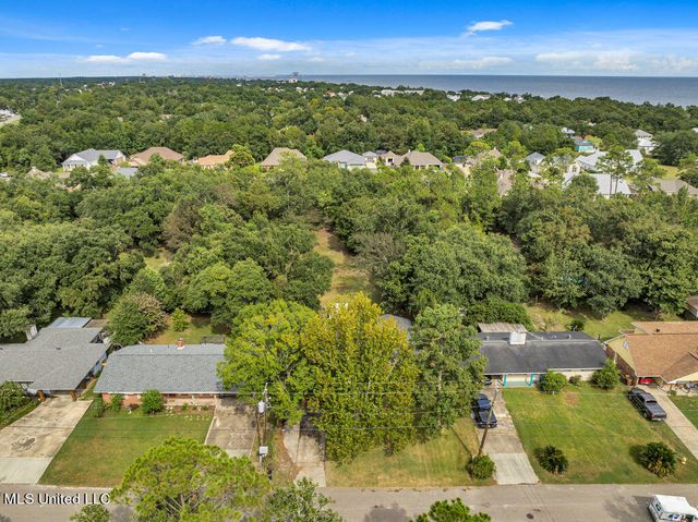 216 Buena Vista Drive, Long Beach, MS 39560