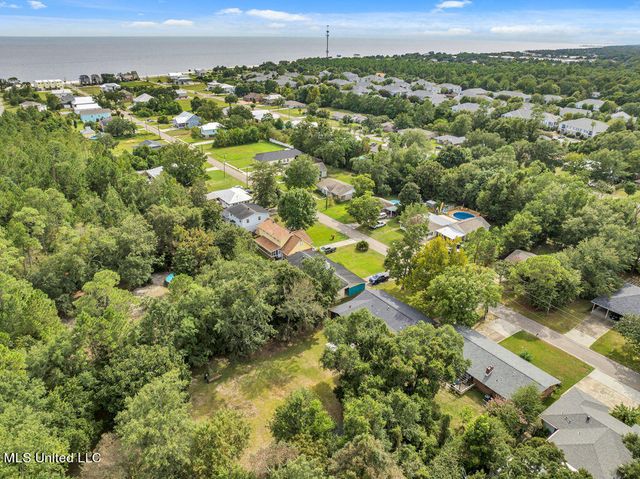 216 Buena Vista Drive, Long Beach, MS 39560