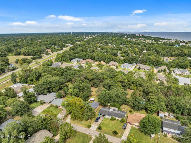 216 Buena Vista Drive, Long Beach, MS 39560