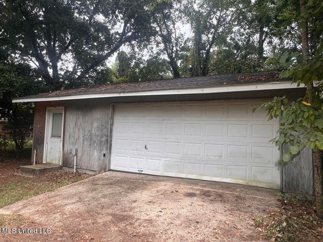 216 Buena Vista Drive, Long Beach, MS 39560
