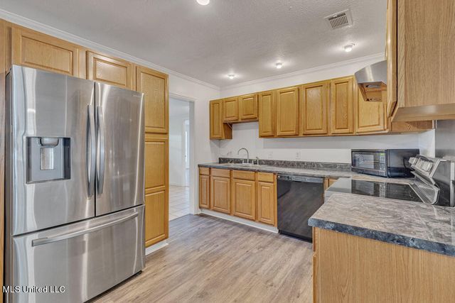 216 Buena Vista Drive, Long Beach, MS 39560