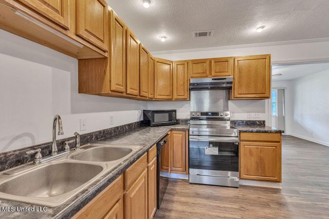 216 Buena Vista Drive, Long Beach, MS 39560