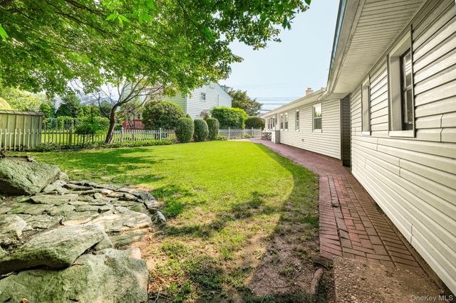 121 Windermere Drive, Yonkers, NY 10710