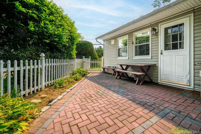 121 Windermere Drive, Yonkers, NY 10710