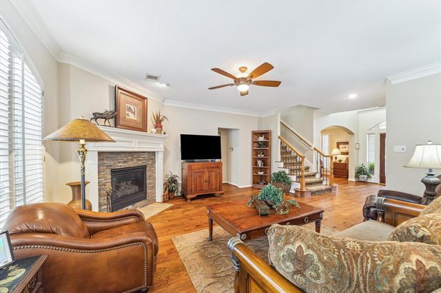 15 Rippling Creek Drive, Sugar Land, TX 77479