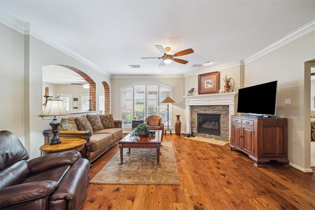 15 Rippling Creek Drive, Sugar Land, TX 77479