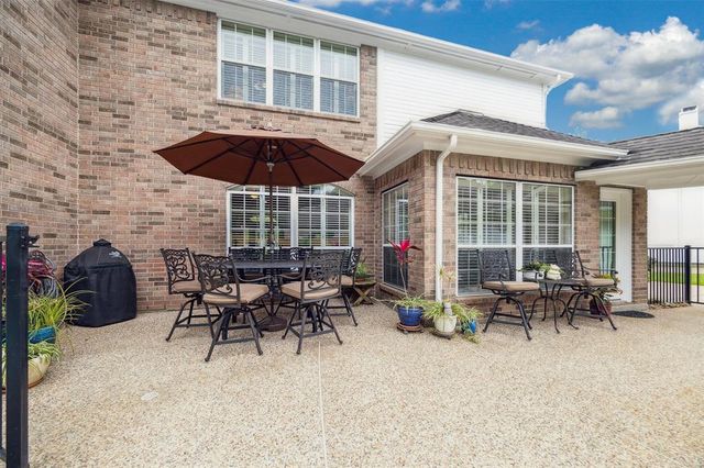 15 Rippling Creek Drive, Sugar Land, TX 77479