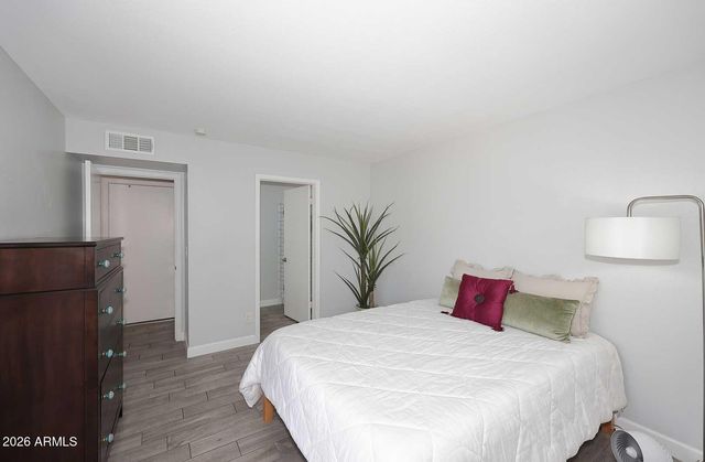1008 E ORAIBI Drive, Phoenix, AZ 85024
