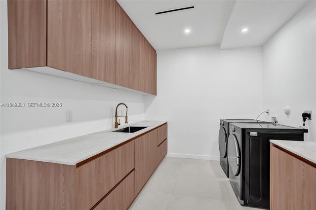 1825 NE 26th Avenue 1, Fort Lauderdale, FL 33305