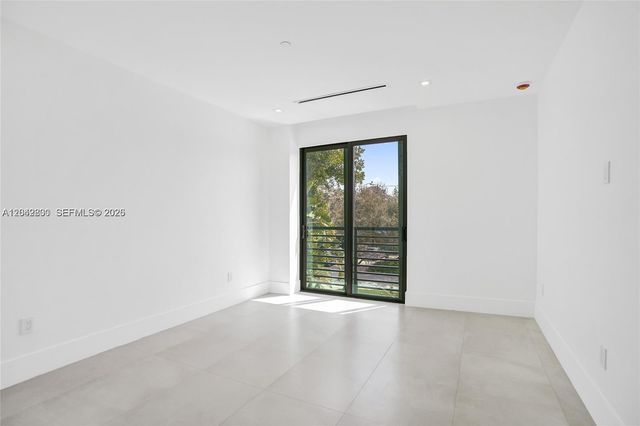 1825 NE 26th Avenue 1, Fort Lauderdale, FL 33305