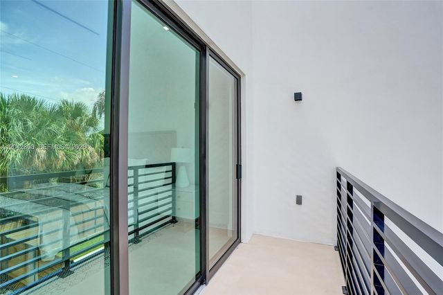 1825 NE 26th Avenue 1, Fort Lauderdale, FL 33305
