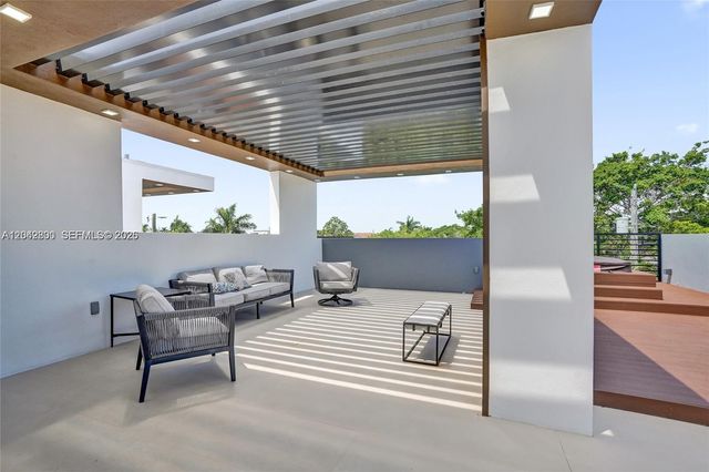 1825 NE 26th Avenue 1, Fort Lauderdale, FL 33305