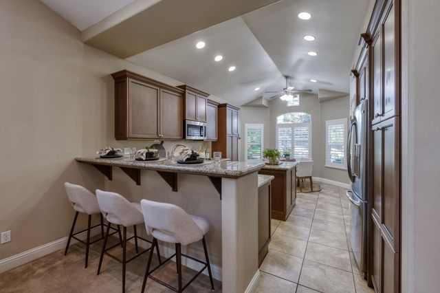 10687 N Tea Party Lane, Fresno, CA 93730