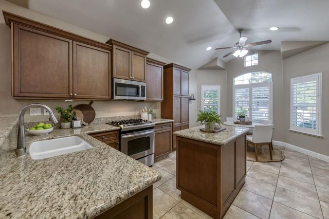 10687 N Tea Party Lane, Fresno, CA 93730