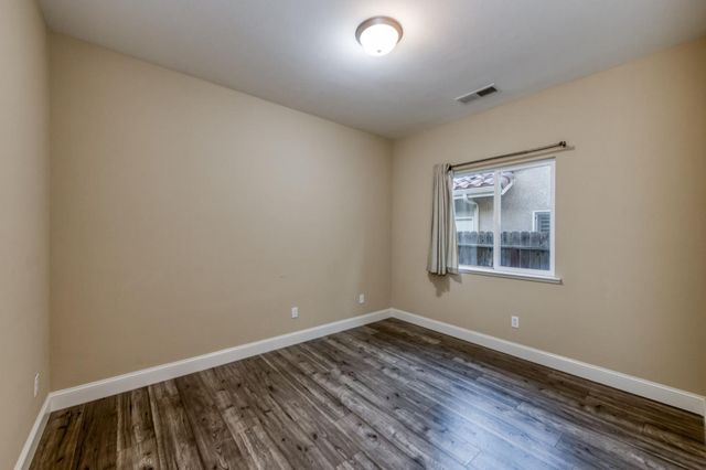 10687 N Tea Party Lane, Fresno, CA 93730