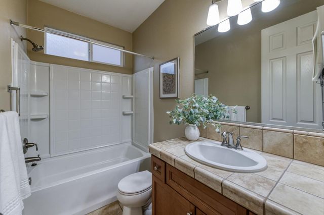 10687 N Tea Party Lane, Fresno, CA 93730