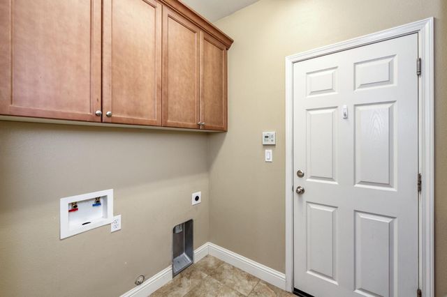 10687 N Tea Party Lane, Fresno, CA 93730