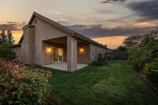 10687 N Tea Party Lane, Fresno, CA 93730