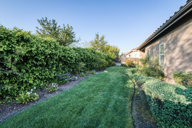 10687 N Tea Party Lane, Fresno, CA 93730